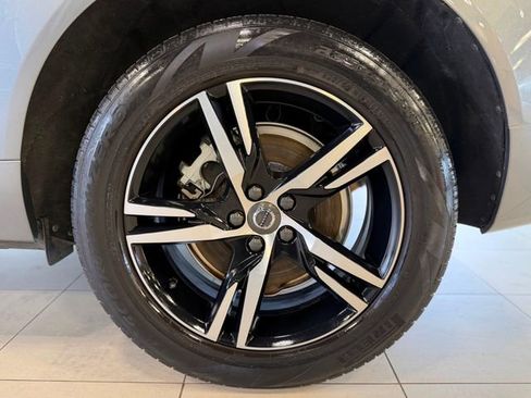 Used 2020 Volvo XC60 T8 R-Design image 42