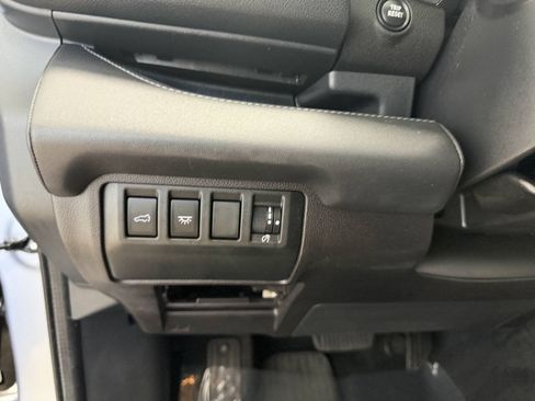 Used 2023 Subaru Ascent Limited AWD/4WD image 19