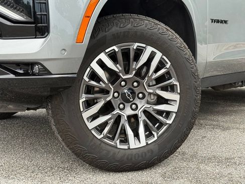 Used 2025 Chevrolet Tahoe Z71 AWD/4WD image 9