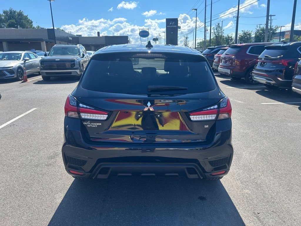 Used 2022 Mitsubishi Outlander Sport SE AWD/4WD image 4