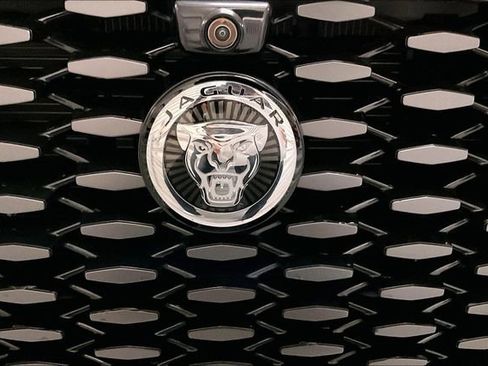 Certified 2025 Jaguar F-PACE R-Dynamic S image 32