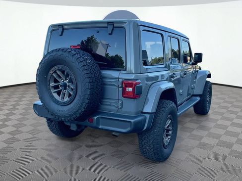 Used 2021 Jeep Wrangler Unlimited Sahara w/ Cold Weather Group AWD/4WD image 6