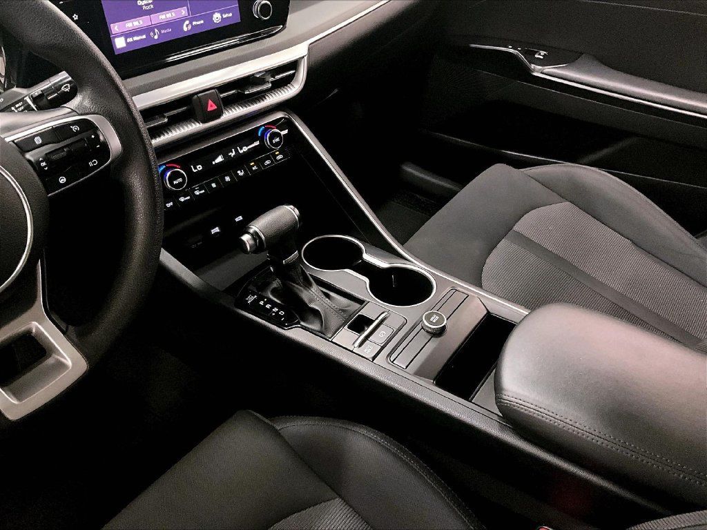 Used 2022 Kia K5 LXS FWD image 18