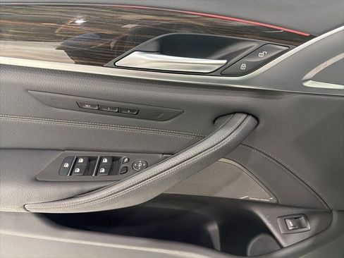 Certified 2023 BMW 530i xDrive w/ Premium Package image 11