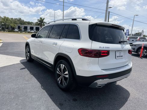 Used 2025 Mercedes-Benz GLB 250 image 5
