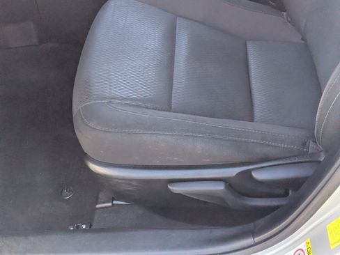 Used 2017 Toyota Corolla LE image 19