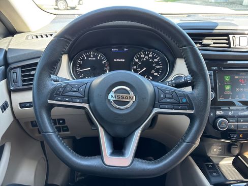 Used 2020 Nissan Rogue SV w/ Sun & Sound Touring Package AWD/4WD image 26