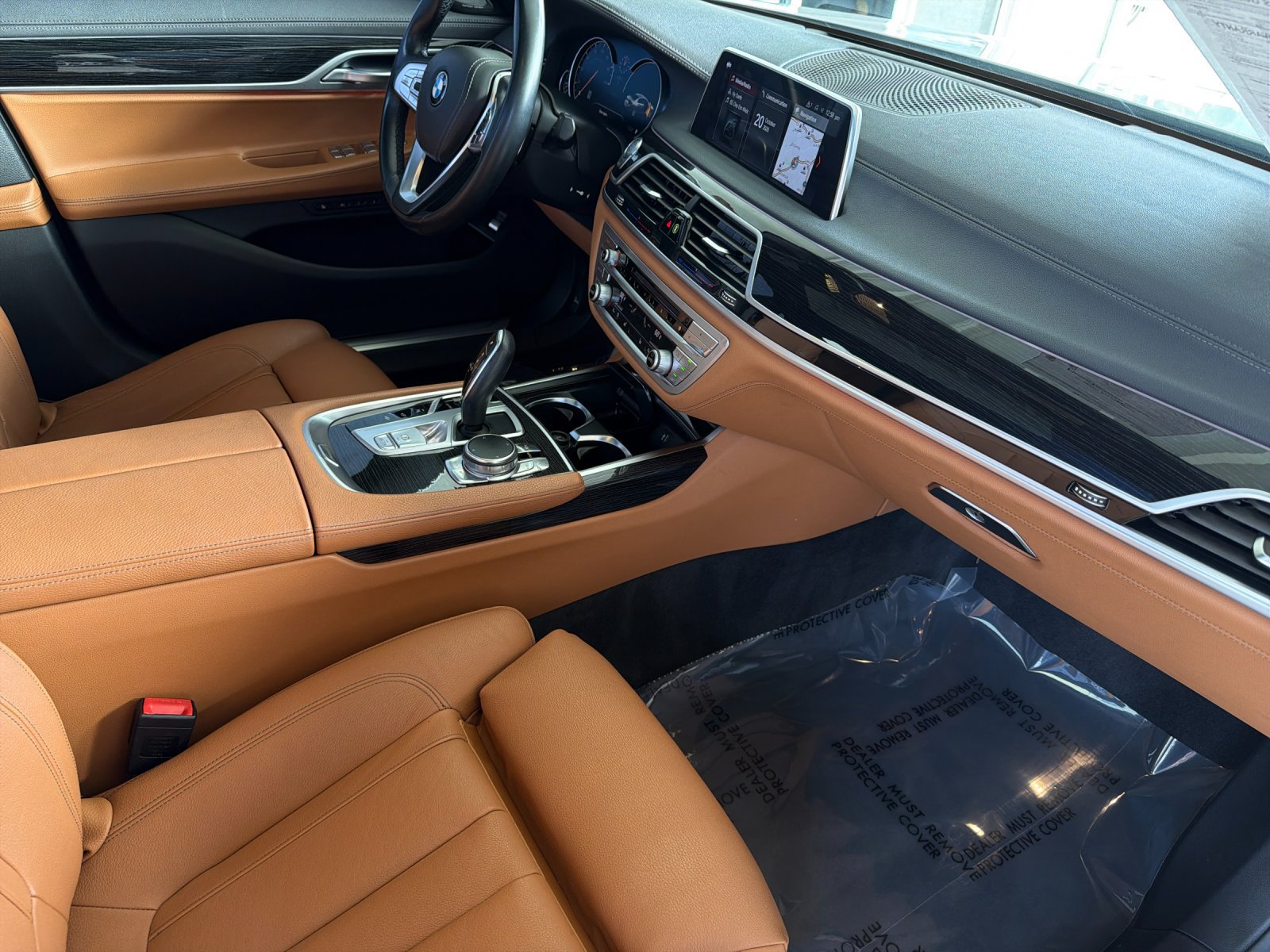 Used 2019 BMW 740i w/ M Sport Package RWD image 14