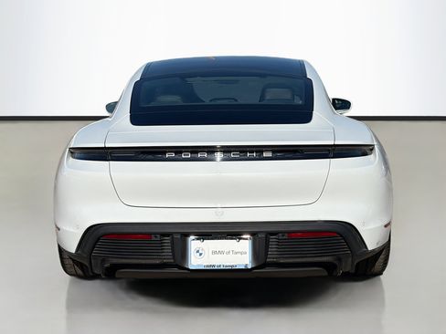 Used 2022 Porsche Taycan Turbo S image 4
