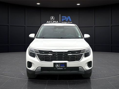 Used 2024 Kia Seltos LX AWD/4WD image 28
