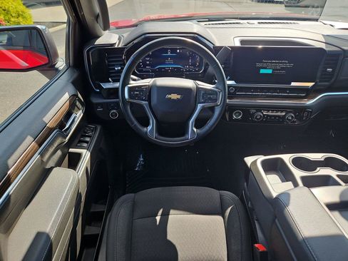 Used 2023 Chevrolet Silverado 1500 LT AWD/4WD image 11