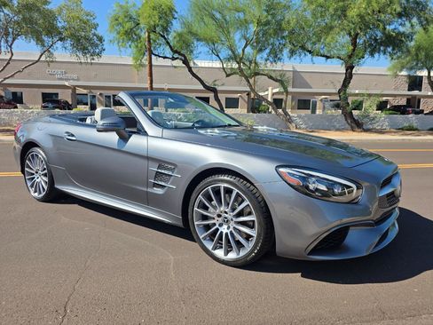 Used 2018 Mercedes-Benz SL 550 image 31