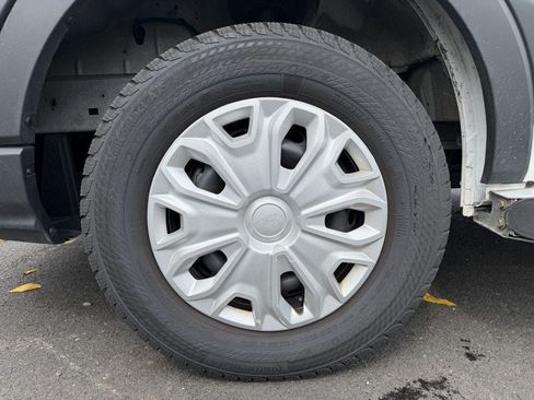 Used 2025 Ford Transit 250 Low Roof w/ Exterior Upgrade Package RWD image 8