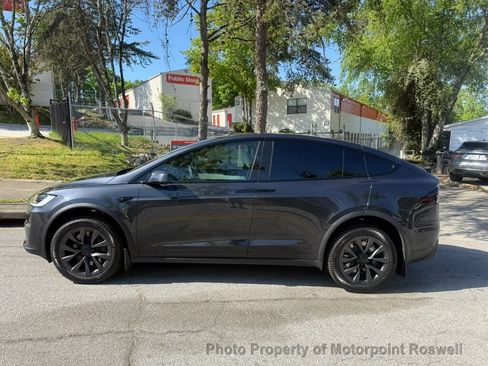 Used 2024 Tesla Model X AWD/4WD image 3