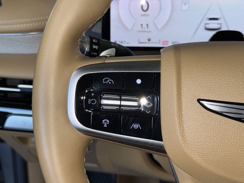 Used 2025 Genesis G80 2.5T Advanced image 22