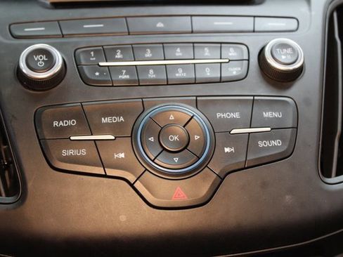 Used 2017 Ford Focus SE image 21