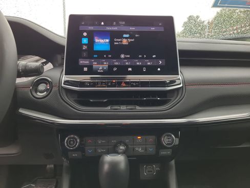 Used 2023 Jeep Compass Trailhawk image 24