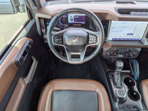Used 2023 Ford Bronco Outer Banks image 15