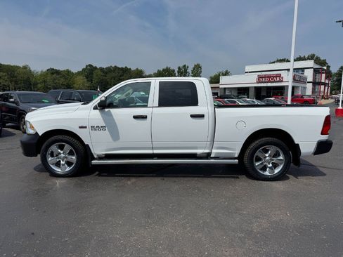 Used 2017 RAM 1500 ST w/ SXT Appearance Group AWD/4WD image 2