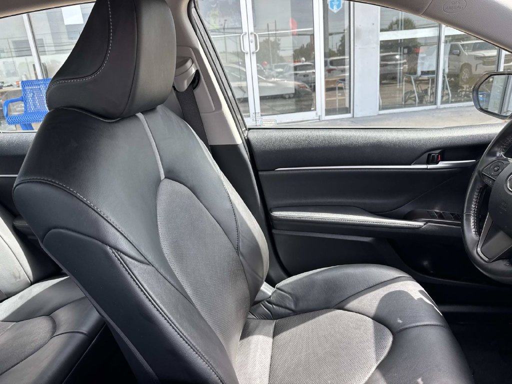 Used 2024 Toyota Camry XSE FWD image 11