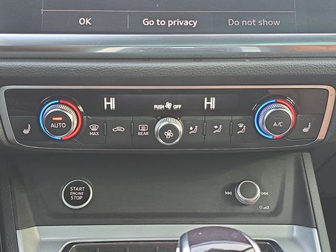 Used 2022 Audi Q3 2.0T Premium Plus w/ Premium Plus Package image 19