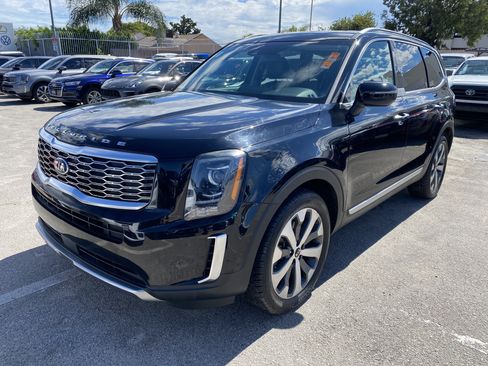 Used 2021 Kia Telluride S AWD/4WD image 2