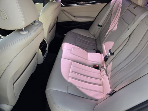 Used 2019 BMW 530i w/ Convenience Package image 28