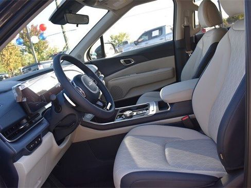 New 2026 Kia Carnival EX image 29