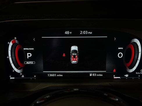 Used 2024 Nissan Pathfinder Platinum image 13