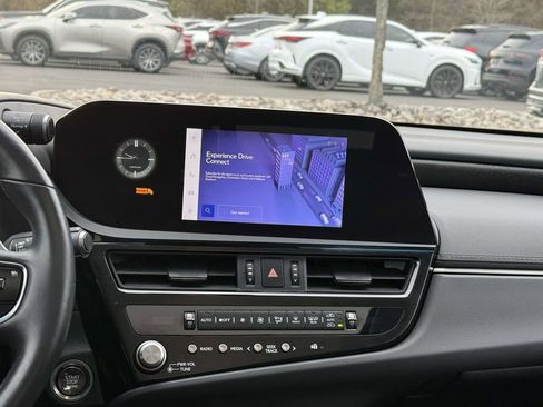 Used 2023 Lexus ES 350 Premium image 10