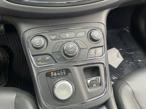 Used 2015 Chrysler 200 S w/ Navigation & Sound Group I AWD/4WD image 23