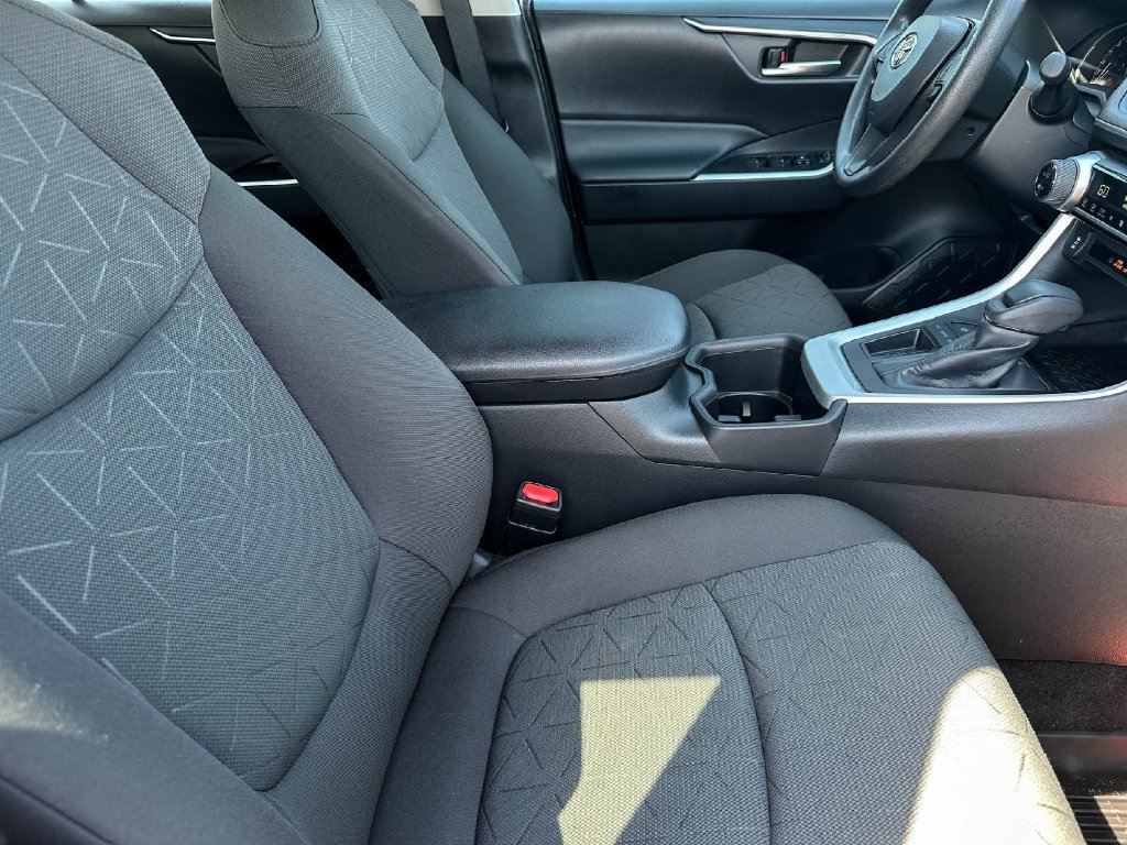 Used 2023 Toyota RAV4 XLE w/ Convenience Package FWD image 23