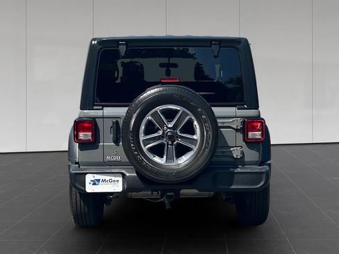 Used 2018 Jeep Wrangler Sport AWD/4WD image 4