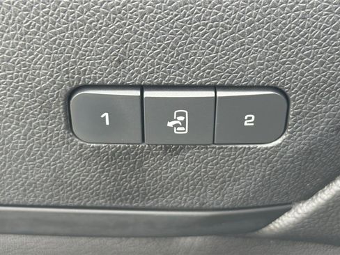 Used 2017 Chevrolet Traverse Premier w/ LPO, 'HIT The Road' Package AWD/4WD image 23