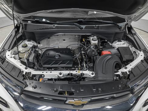 Used 2023 Chevrolet TrailBlazer LT FWD image 11