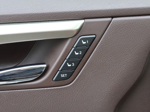 Used 2020 Lexus RX 350L FWD w/ Premium Package image 13