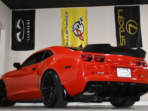 Used 2013 Chevrolet Camaro SS w/ SS Performance Package image 86