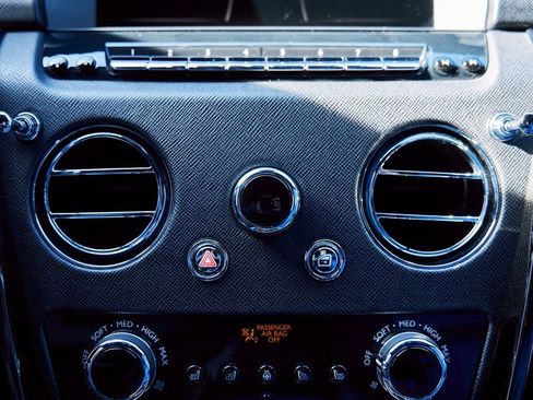 Used 2021 Rolls-Royce Cullinan Black Badge image 77