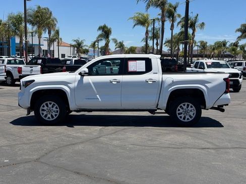 Used 2026 Toyota Tacoma SR5 AWD/4WD image 9