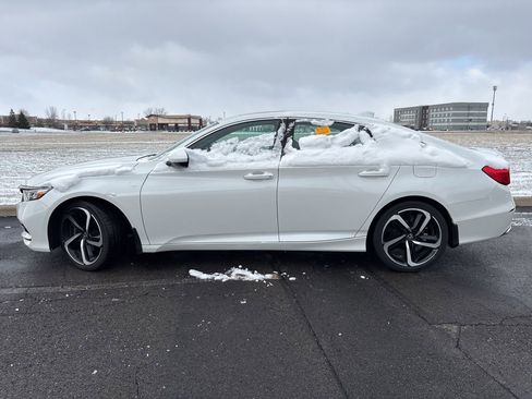 Used 2020 Honda Accord Sport image 9