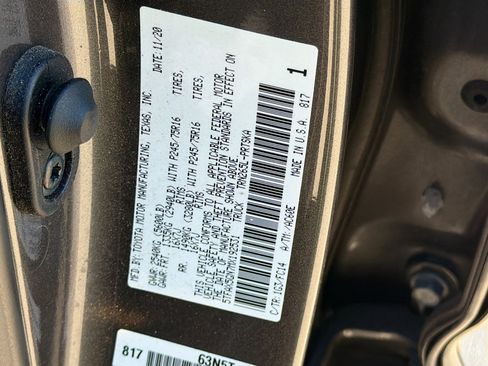 Used 2021 Toyota Tacoma SR5 w/ SR5 Appearance Package (SM) image 37