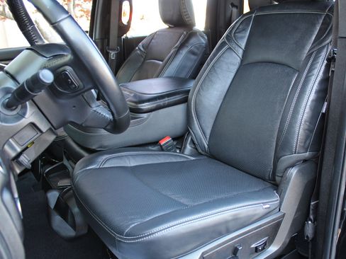 Used 2024 RAM 2500 Big Horn w/ Night Edition image 18