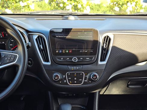 Used 2023 Chevrolet Malibu LT image 22