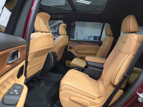 New 2026 Jeep Grand Cherokee L Summit AWD/4WD image 42