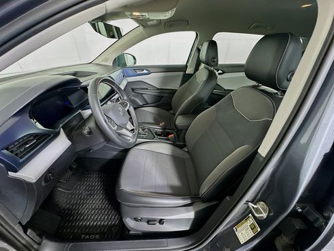 Used 2023 Volkswagen Taos SE image 13