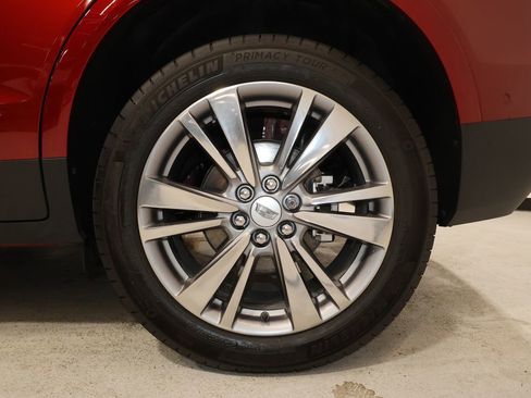 Certified 2025 Cadillac XT5 Premium Luxury w/ Technology Package AWD/4WD image 35