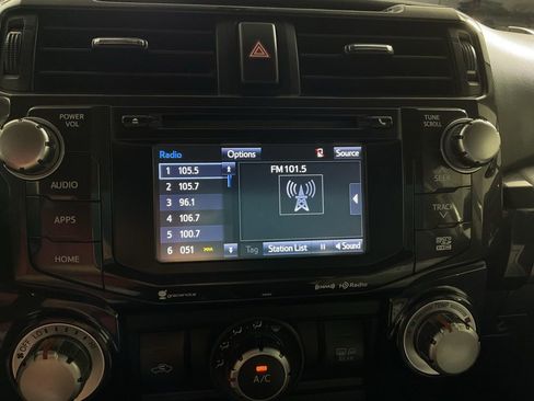 Used 2018 Toyota 4Runner TRD Off-Road AWD/4WD image 25