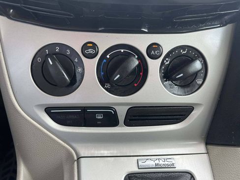 Used 2013 Ford Focus SE FWD image 15
