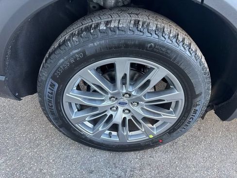 New 2026 Ford Explorer Active w/ Active Comfort Package AWD/4WD image 12