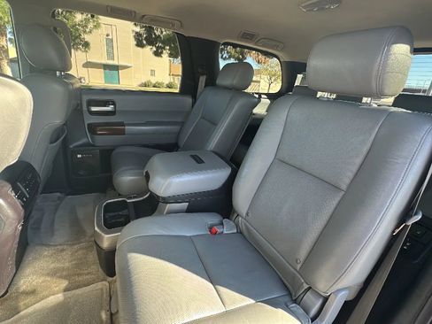 Used 2011 Toyota Sequoia Platinum image 14